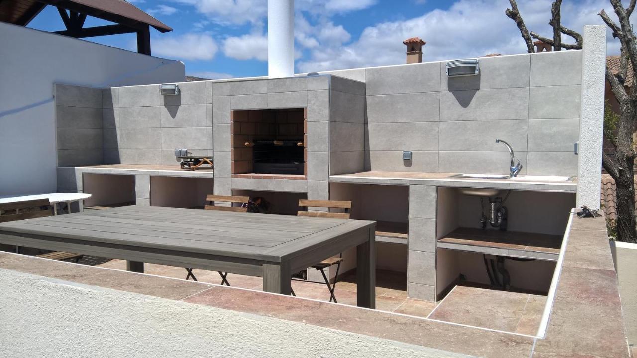 Villa Royale Private Pool Top Of The Hill Superb Views 칼페 외부 사진